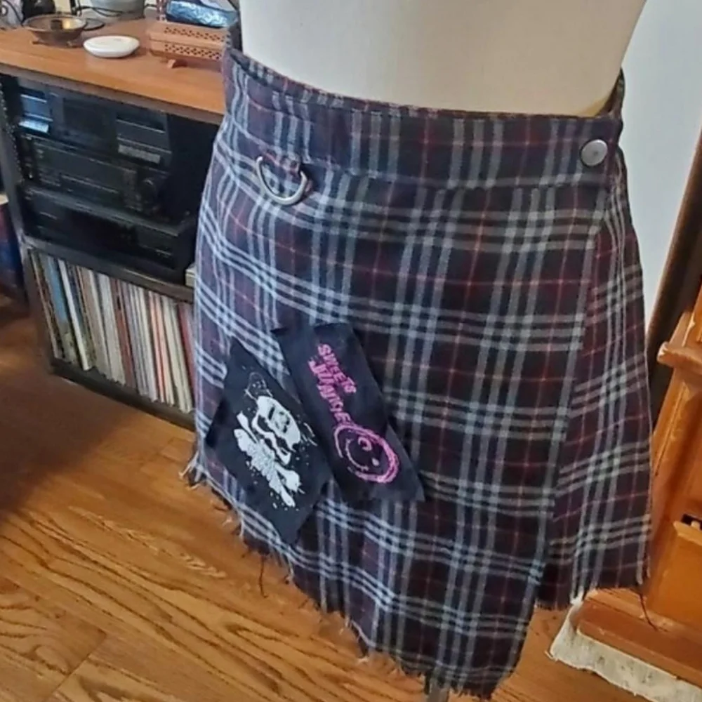 Punk skirt plaid kilt japanese goth school girl tripp kawaii mini lipservice - Picture 3 of 8
